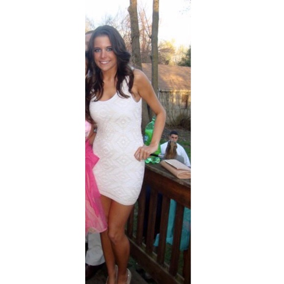 Dress - Picture 3 of 3